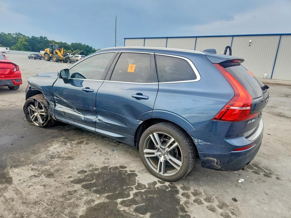 2021 VOLVO XC60 T5 MOMENTUM 2