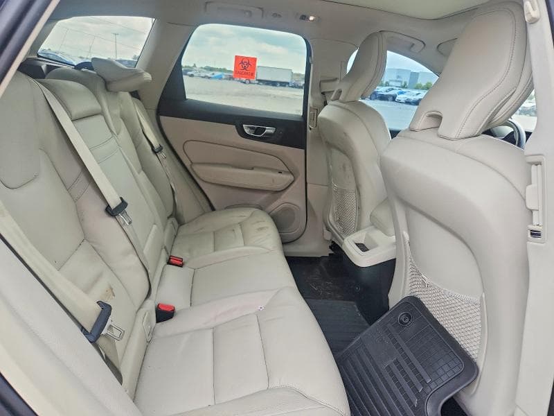2021 VOLVO XC60 T5 MOMENTUM 11