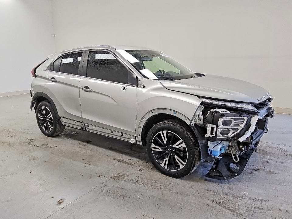 2024 MITSUBISHI ECLIPSE CROSS SE 4