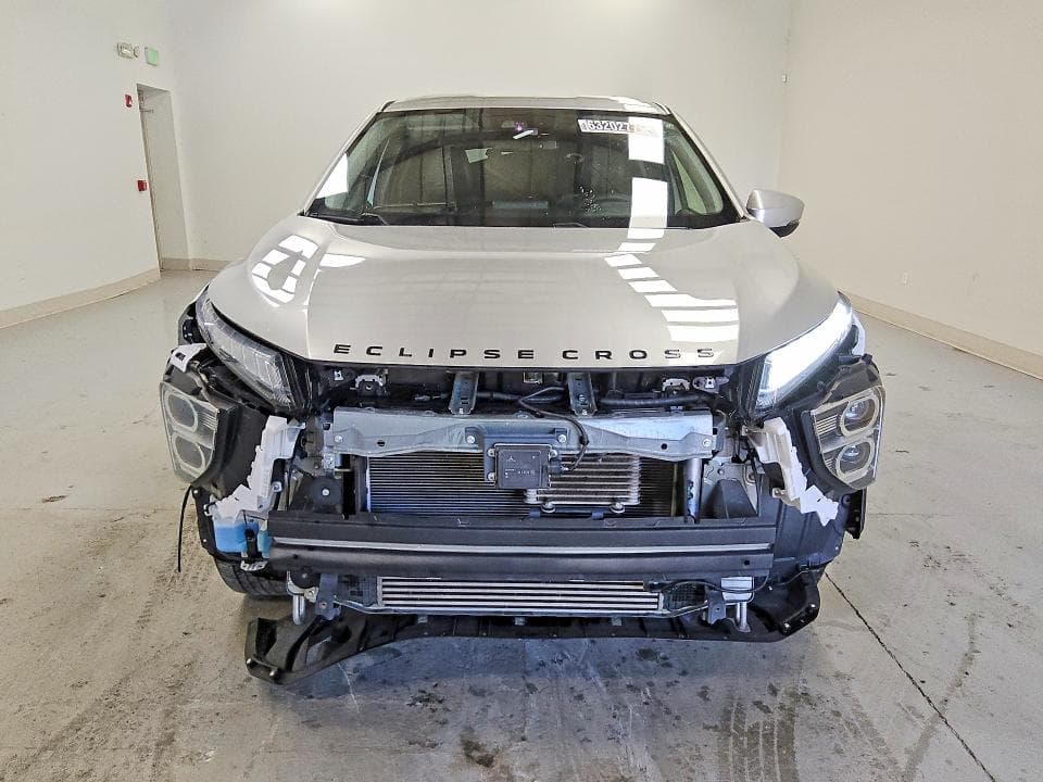 2024 MITSUBISHI ECLIPSE CROSS SE 5