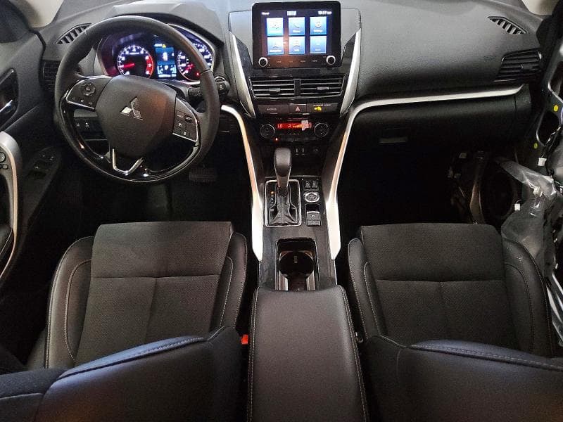 2024 MITSUBISHI ECLIPSE CROSS SE 8