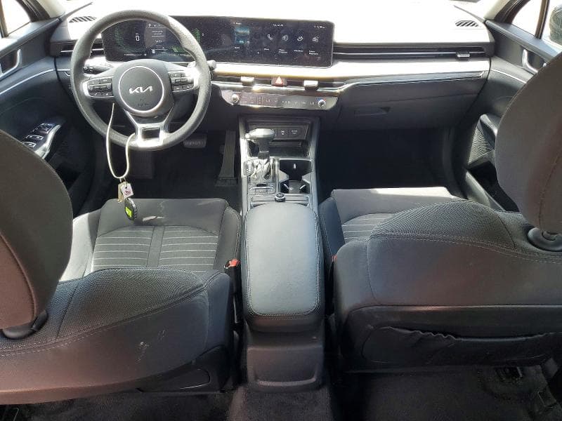 2025 KIA K5 LXS 8