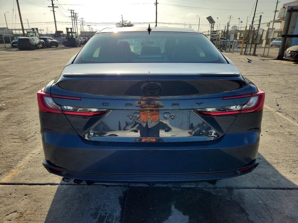 2025 TOYOTA CAMRY SE 6