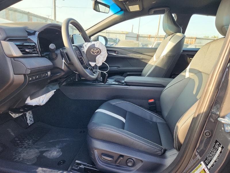 2025 TOYOTA CAMRY SE 7