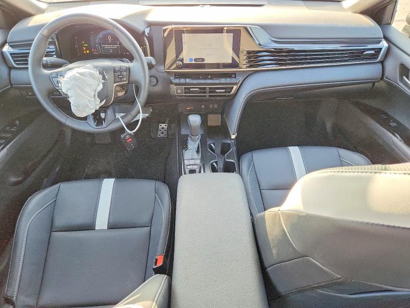 2025 TOYOTA CAMRY SE 8