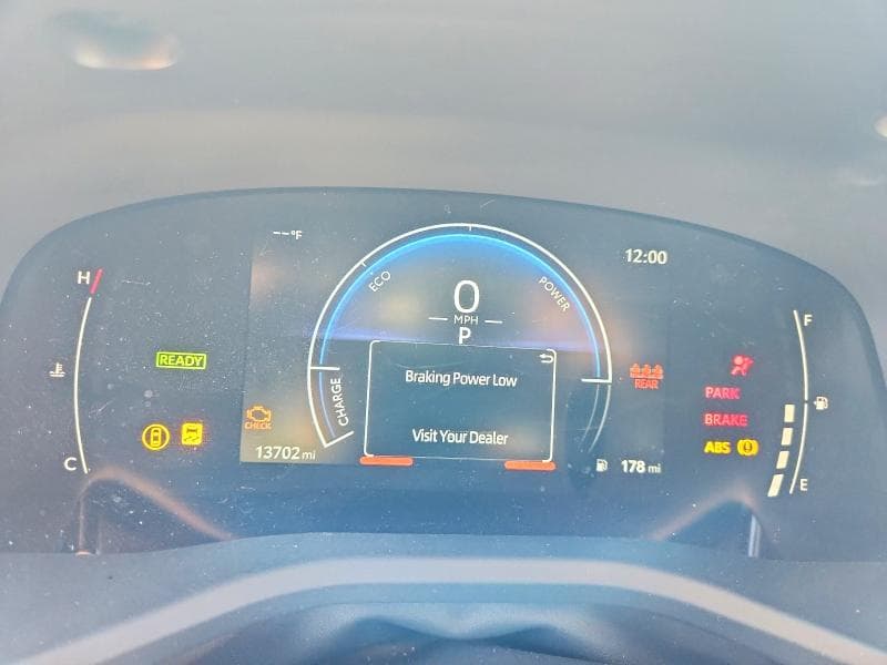 2025 TOYOTA CAMRY SE 9