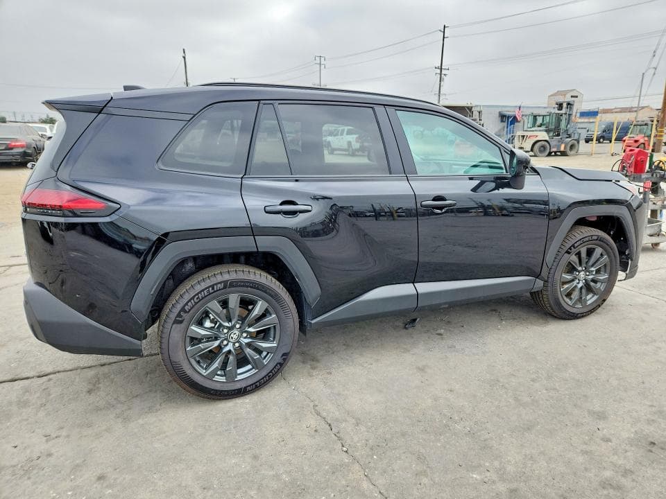 2026 TOYOTA RAV4 XLE PREMIUM 3