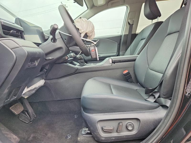 2026 TOYOTA RAV4 XLE PREMIUM 7