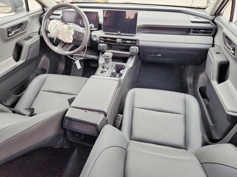 2026 TOYOTA RAV4 XLE PREMIUM 8