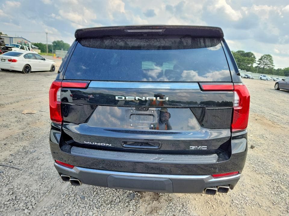 2025 GMC YUKON DENALI ULTIMATE 6