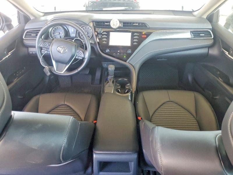 2019 TOYOTA CAMRY SE 8