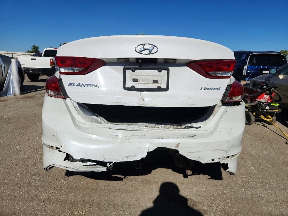 2017 HYUNDAI ELANTRA LIMITED 6