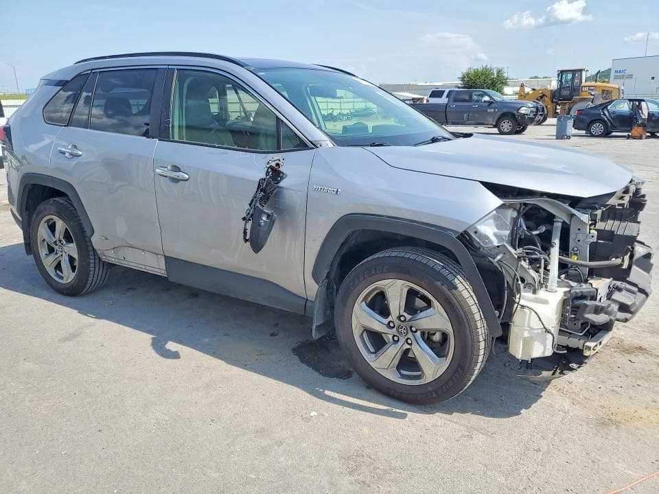 2019 TOYOTA RAV4 LIMITED 4