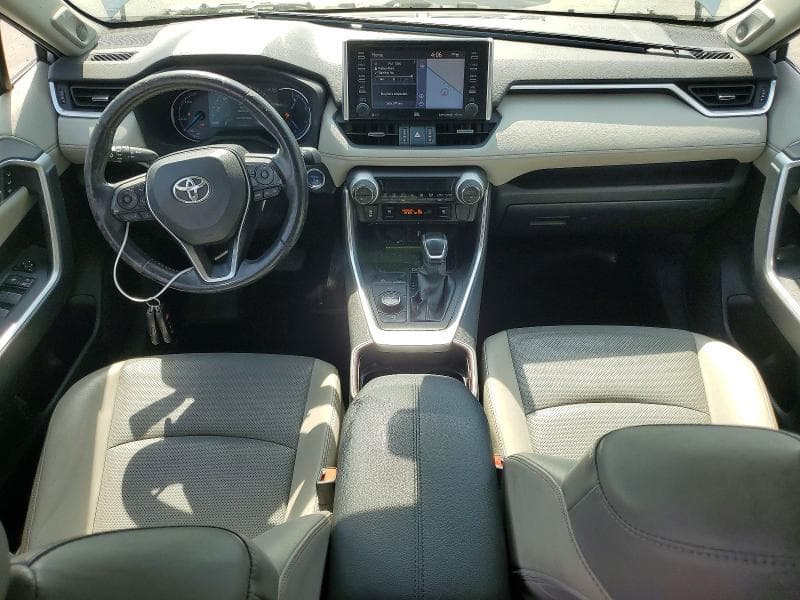 2019 TOYOTA RAV4 LIMITED 8