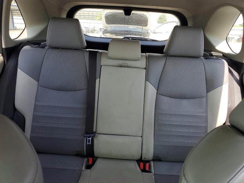 2019 TOYOTA RAV4 LIMITED 10