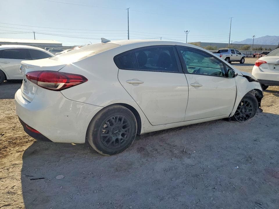 2017 KIA FORTE LX 3