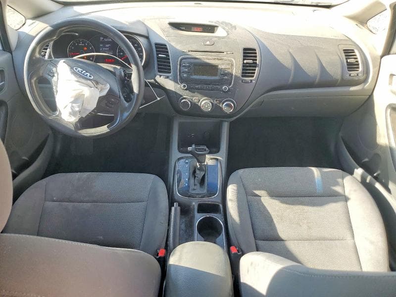 2017 KIA FORTE LX 8