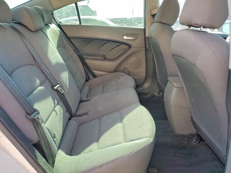 2017 KIA FORTE LX 10