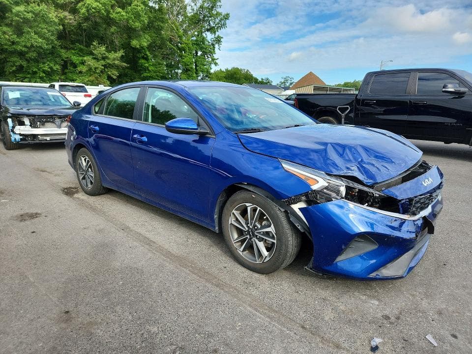 2023 KIA FORTE LXS 4