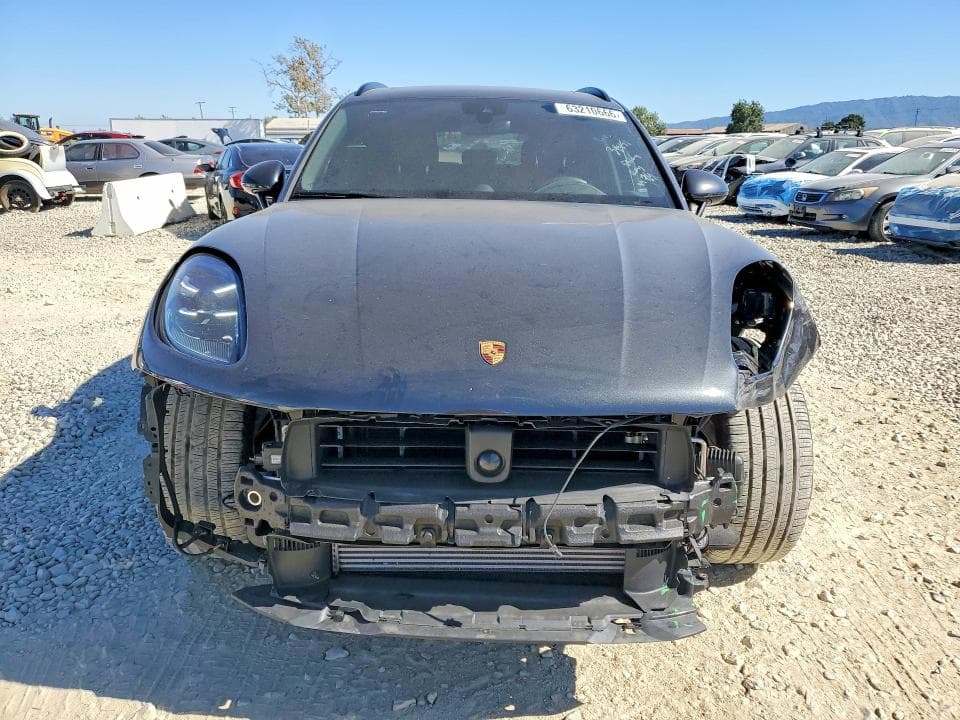 2024 PORSCHE MACAN BASE 5