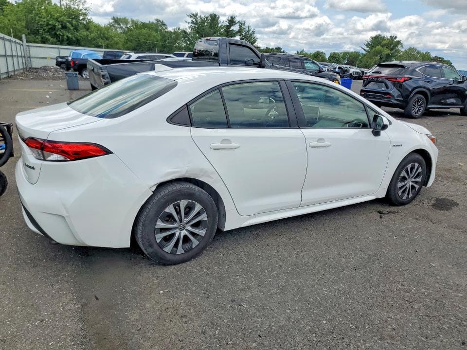 2021 TOYOTA COROLLA LE 3
