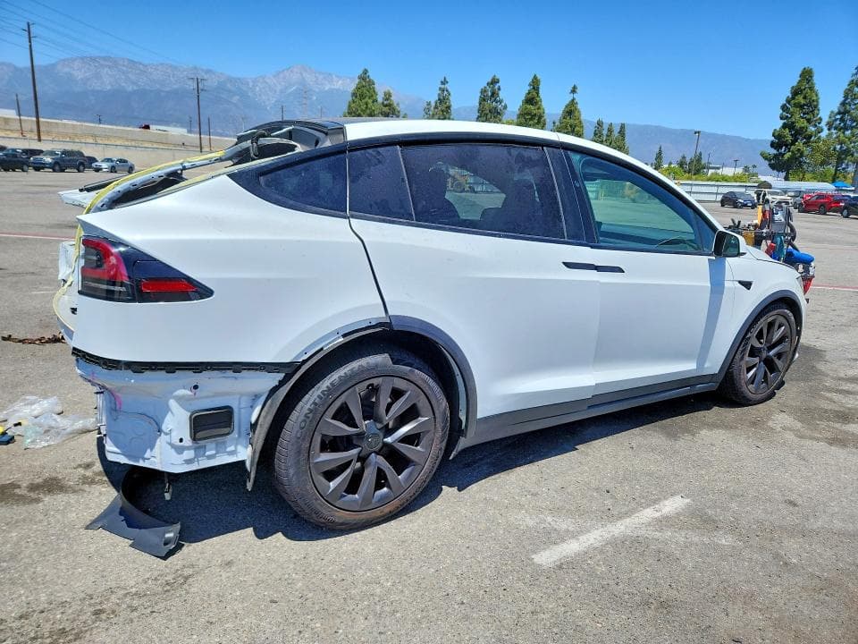 2022 TESLA MODEL X 3