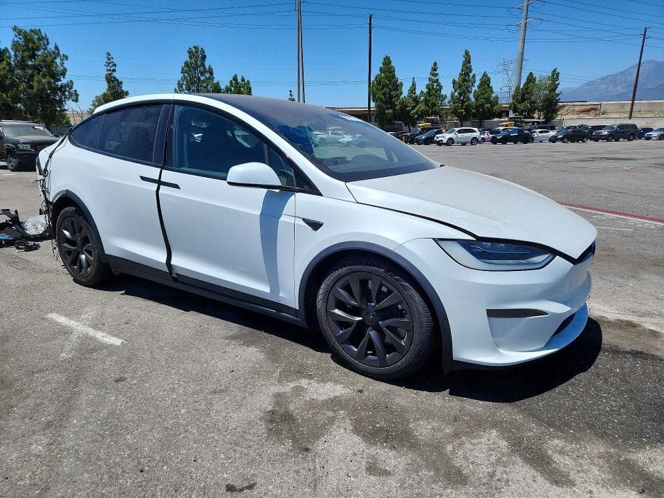 2022 TESLA MODEL X 4