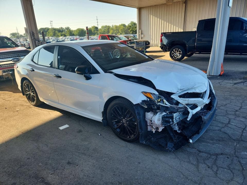 2020 TOYOTA CAMRY SE NIGHTSHADE 4