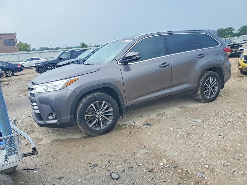2019 TOYOTA HIGHLANDER XLE - 1
