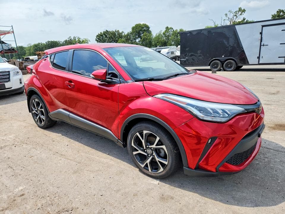 2021 TOYOTA C-HR XLE 4