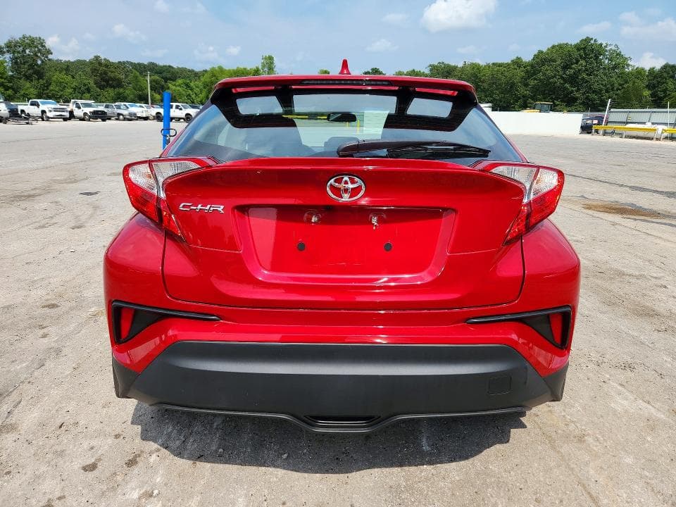 2021 TOYOTA C-HR XLE 6
