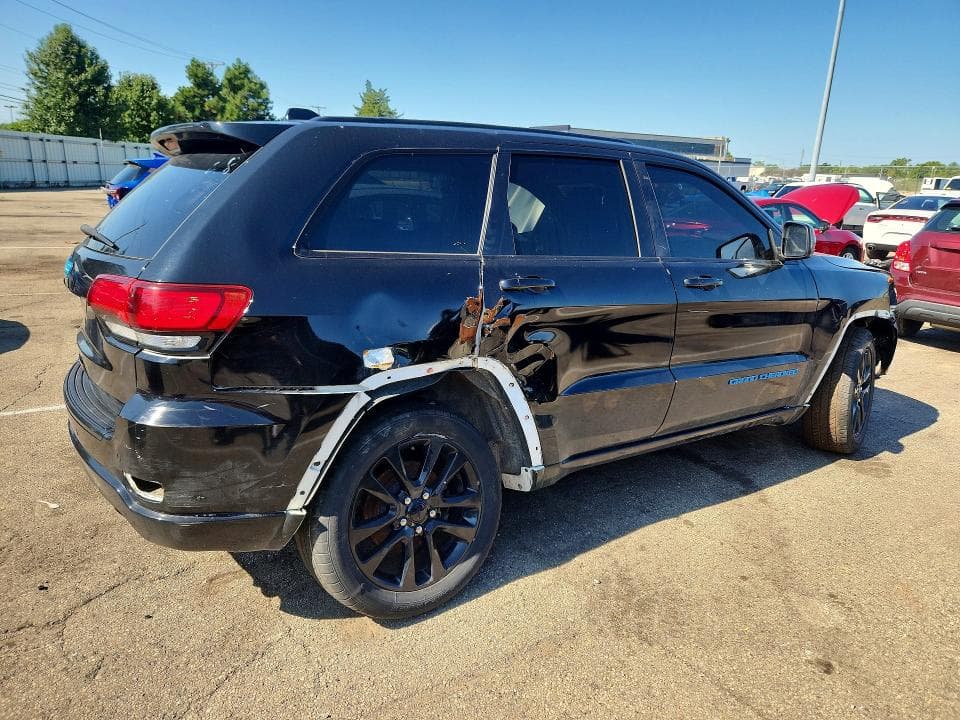 2017 JEEP GRAND CHEROKEE LAREDO 3