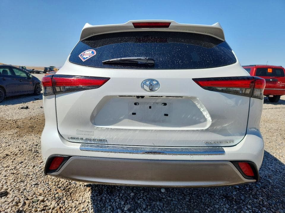 2023 TOYOTA HIGHLANDER PLATINUM 6
