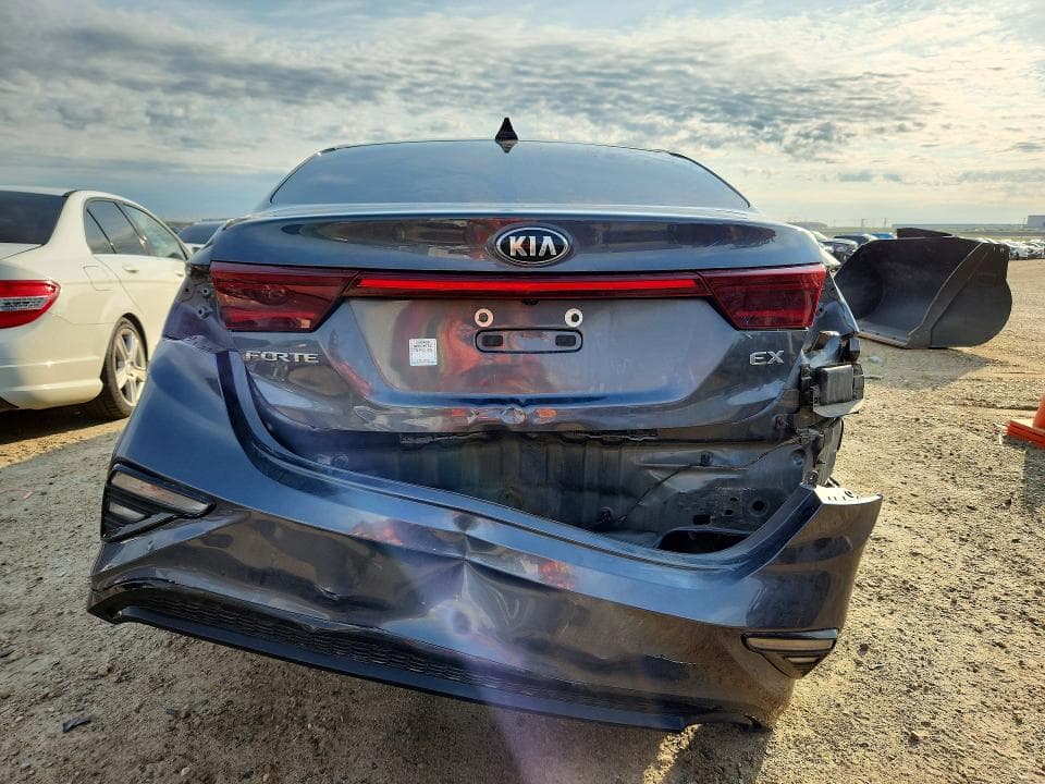 2021 KIA FORTE EX 6