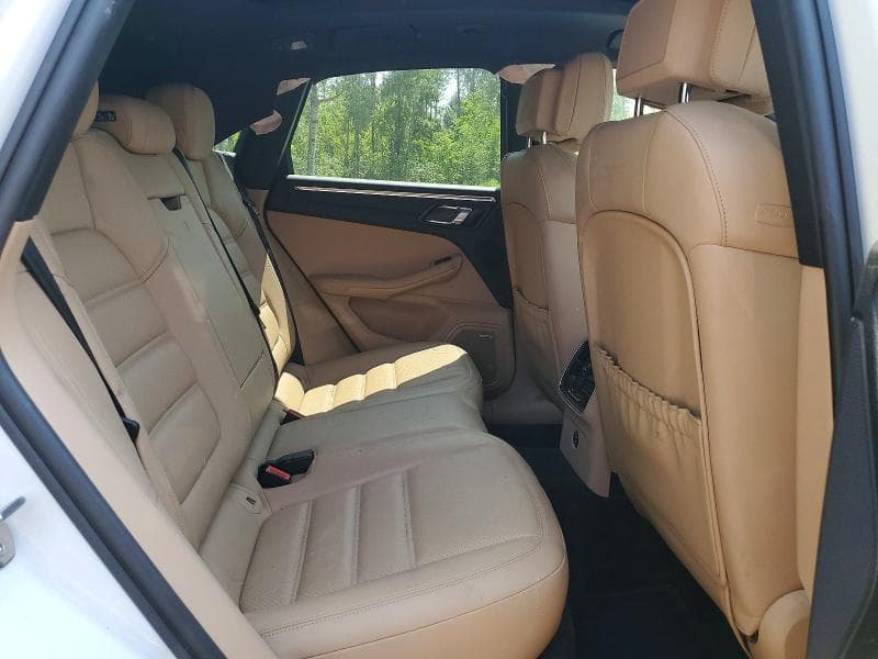 2022 PORSCHE MACAN 10