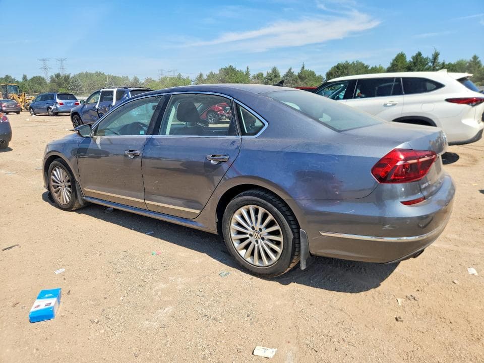 2017 VOLKSWAGEN PASSAT SE 2