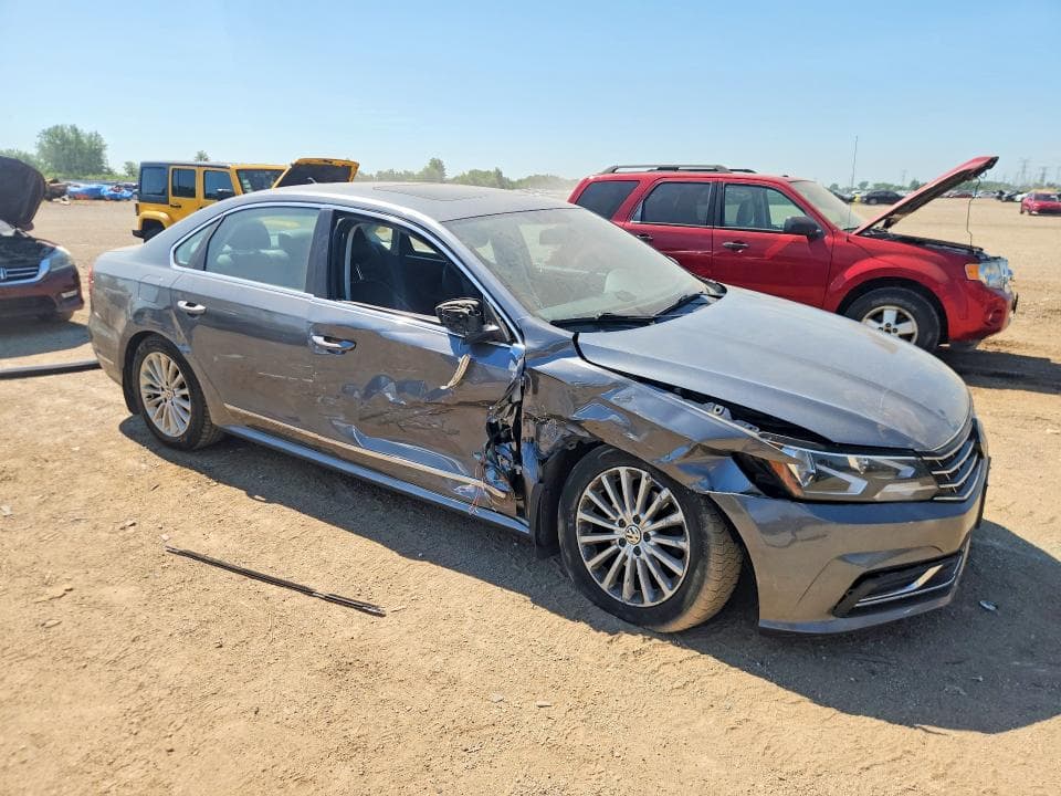 2017 VOLKSWAGEN PASSAT SE 4