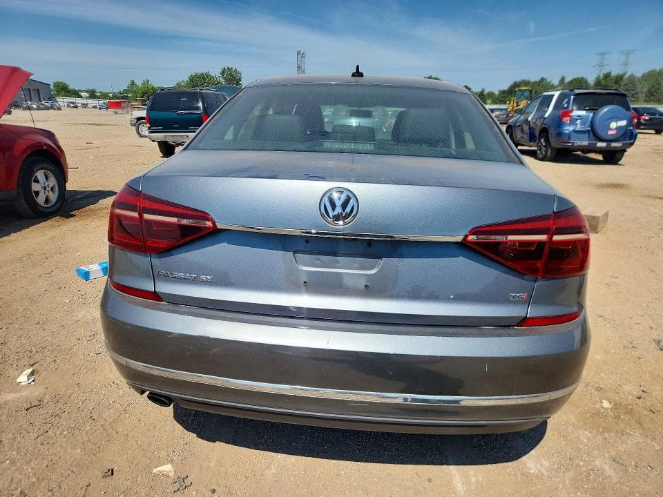 2017 VOLKSWAGEN PASSAT SE 6