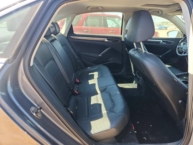 2017 VOLKSWAGEN PASSAT SE 10