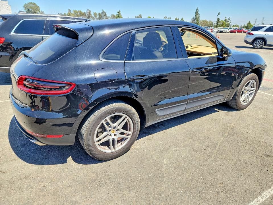 2017 PORSCHE MACAN 3