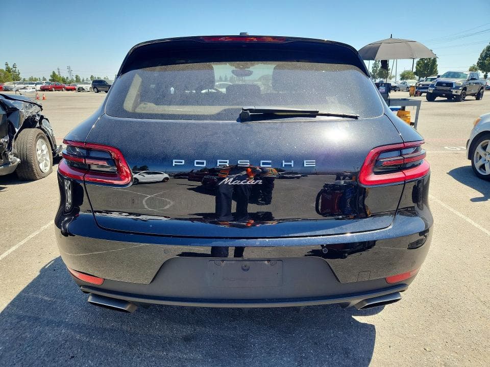 2017 PORSCHE MACAN 6