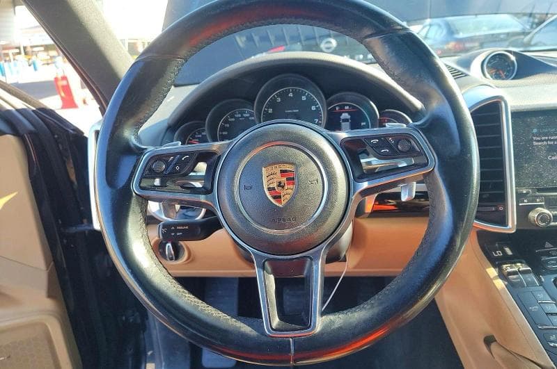 2018 PORSCHE CAYENNE 11