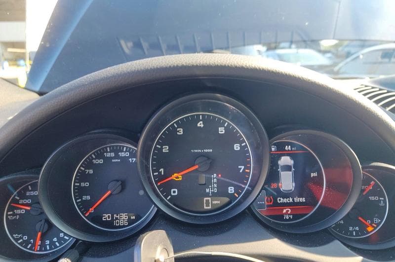 2018 PORSCHE CAYENNE 8
