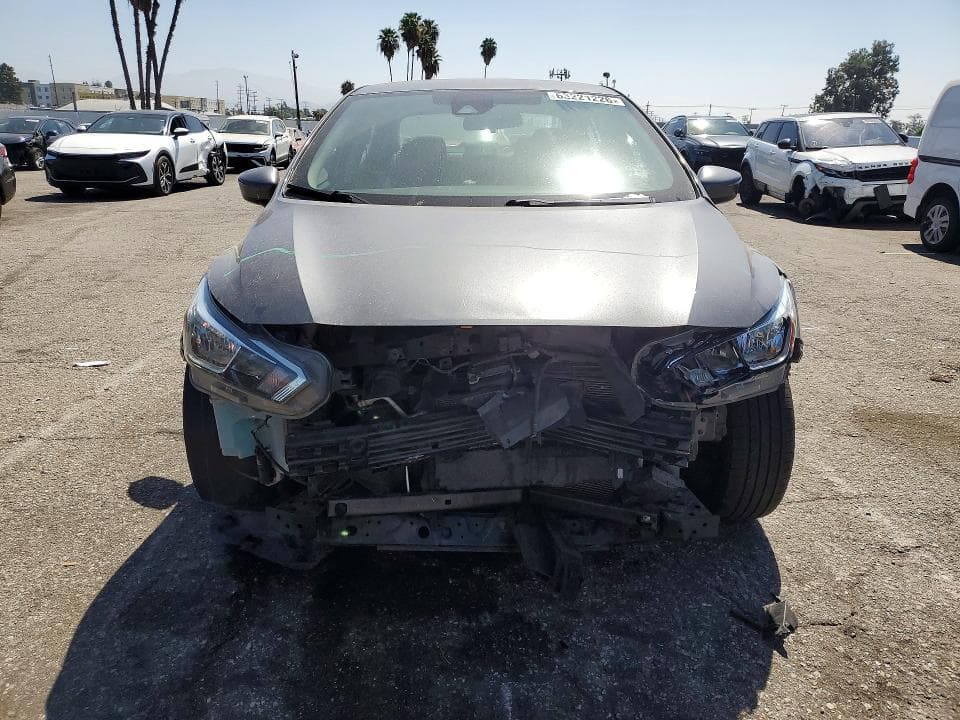 2020 NISSAN VERSA SV 5
