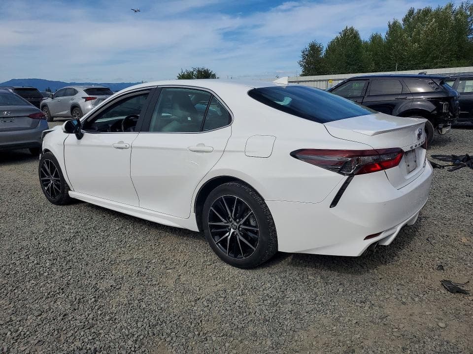 2022 TOYOTA CAMRY HYBRID SE 2