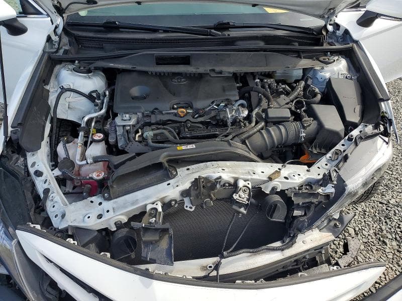 2022 TOYOTA CAMRY HYBRID SE 11