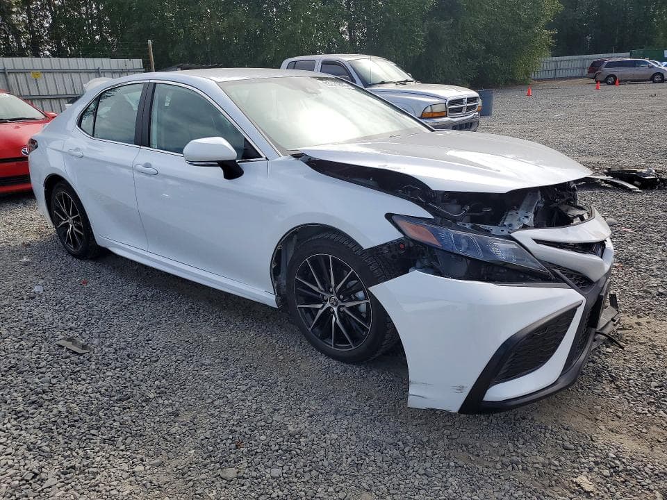 2022 TOYOTA CAMRY HYBRID SE 4