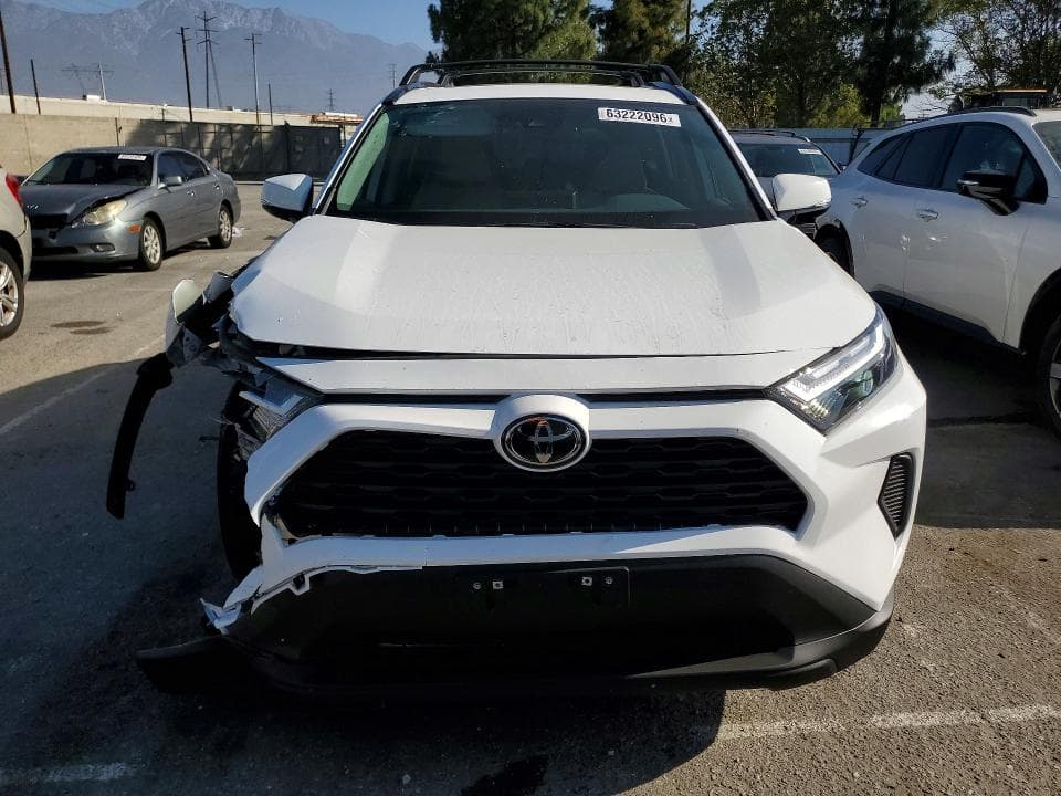2025 TOYOTA RAV4 HYBRID XLE 5