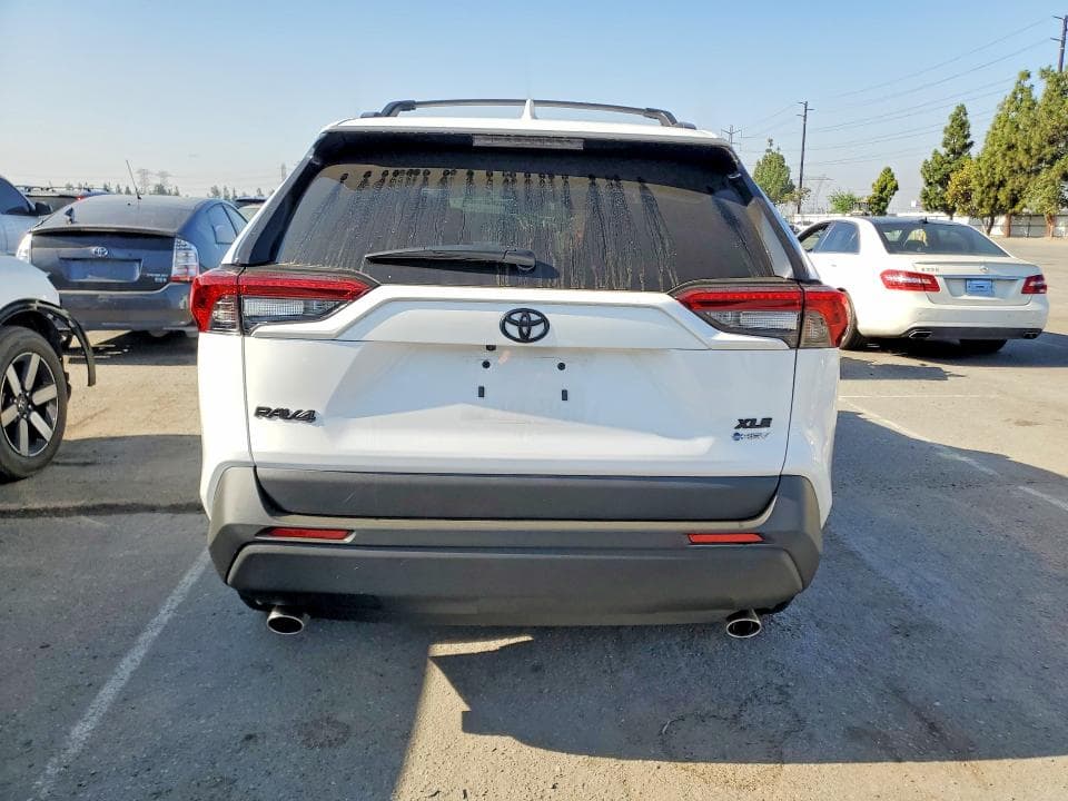 2025 TOYOTA RAV4 HYBRID XLE 6