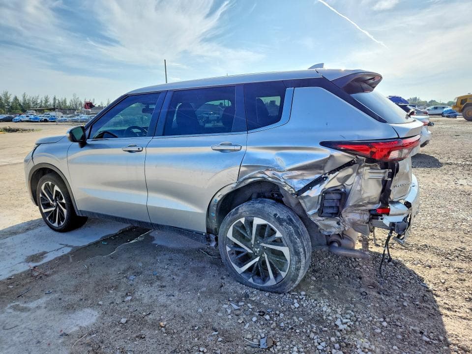 2022 MITSUBISHI OUTLANDER ES 2